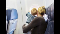 怎么看待两三岁的小朋友全程在飞机上吵？