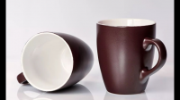 不锈钢勺碰撞陶瓷碗在碗上留下划痕，正常吗？