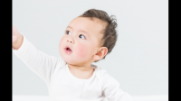 婴儿舌头发白是哪些因素导致的？