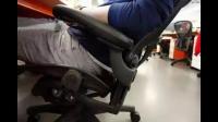 居家办公选人体工学椅，Herman Miller Sayl、Humanscale World 哪个好？