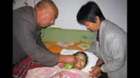 女人为家庭放弃事业当全职妈妈，男人会出钱给岳父母养老看病请看护么？